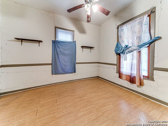 4th image of 617 DAWSON ST