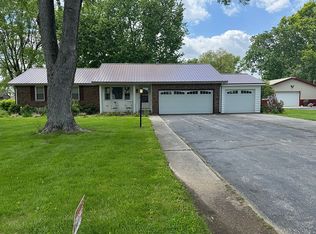 7090 W Crestwood Dr, Delphi, IN 46923