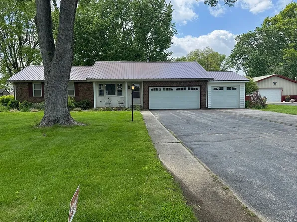 7090 W Crestwood Dr, Delphi, IN 46923