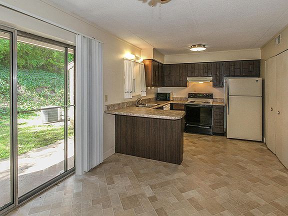 5th image of 224 Dublin Dr #D224