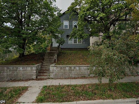 2nd image of 2116 Como Ave #2116