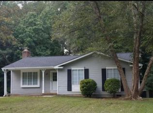 1004 Farmfield Ln, Charlotte, NC 28213