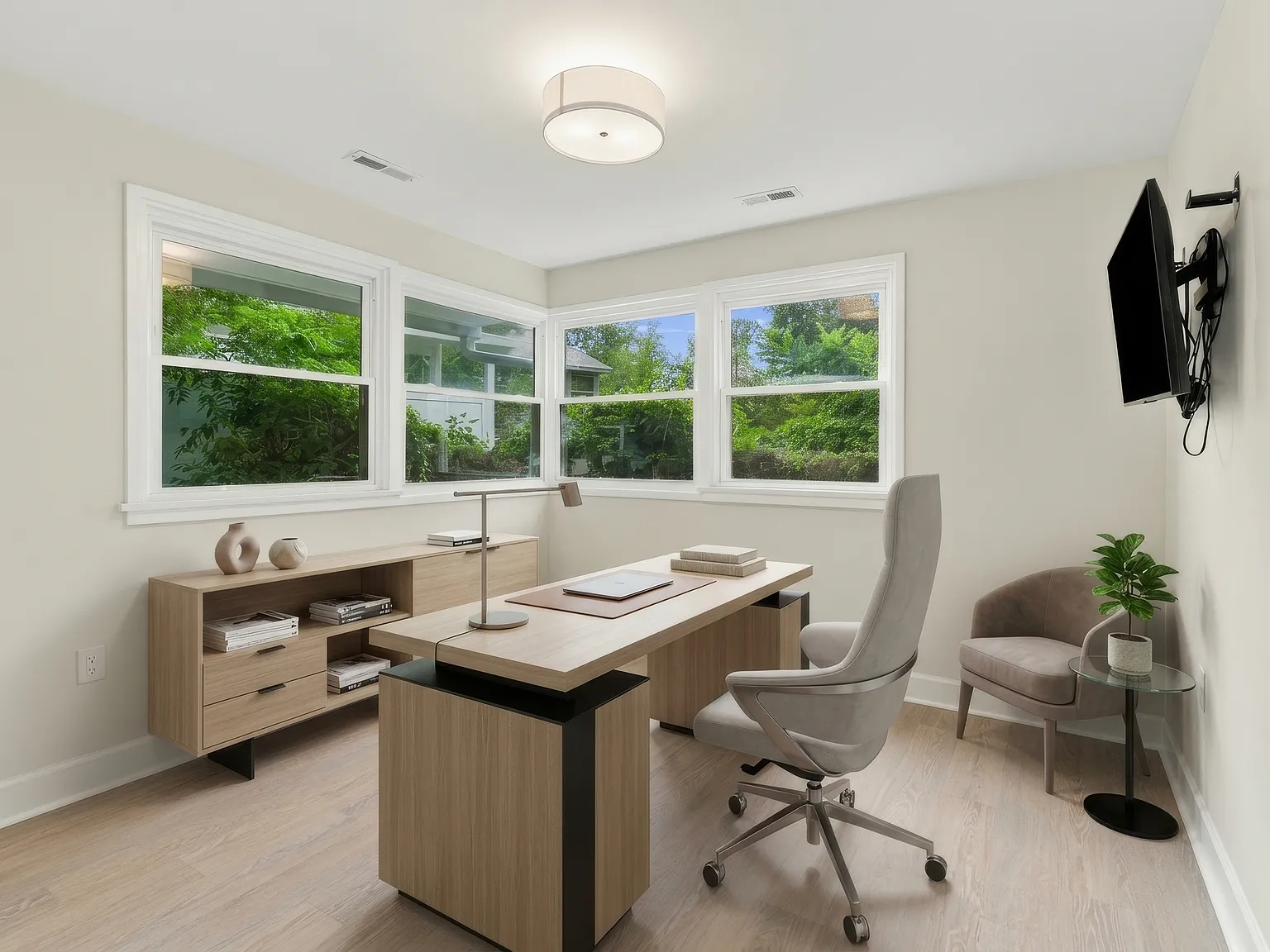 3 bed, 1100 sqft, $3,500 — Photo 4