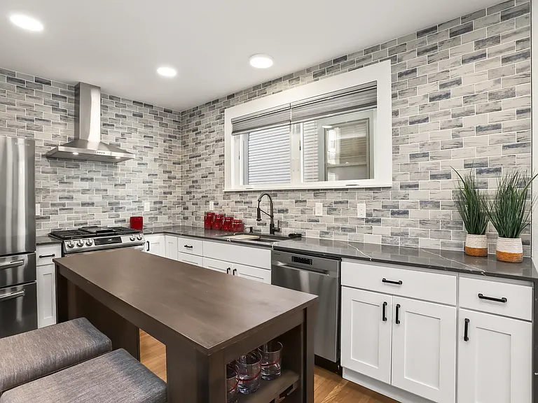 2305 SE Hawthorne Blvd #B — Photo 15