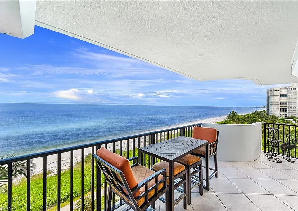4005 Gulf Shore Blvd N #607