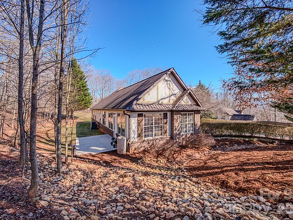 3rd image of 3975 Plantation Dr