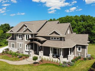 8330 Gateway Ct, Greendale, WI 53129