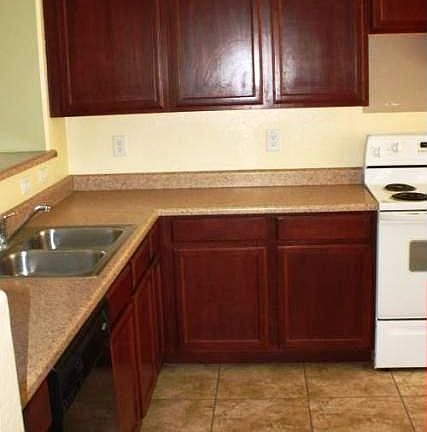 5th image of 2154 W Wilson Ave