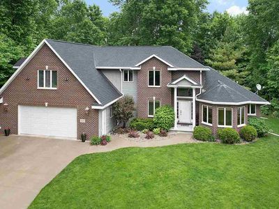 2220 E Cedar Ridge Dr, Appleton, WI, 54915