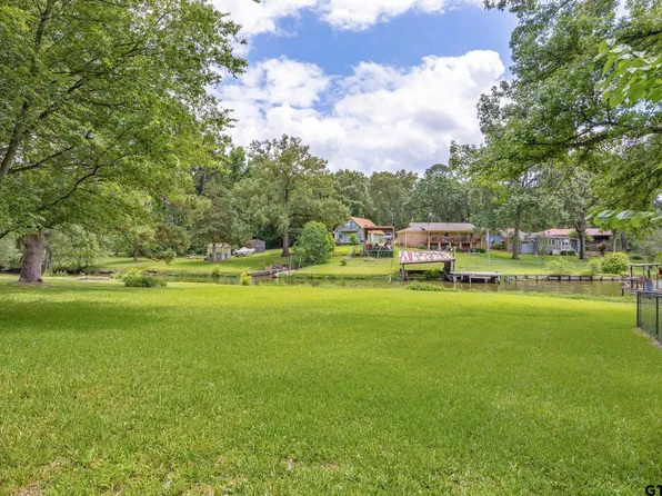 17418 Lakeview Dr, Flint, TX 75762