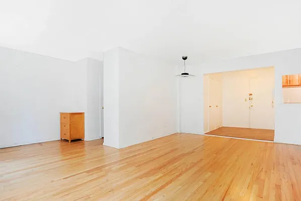 Rented by Town Residential | media 9