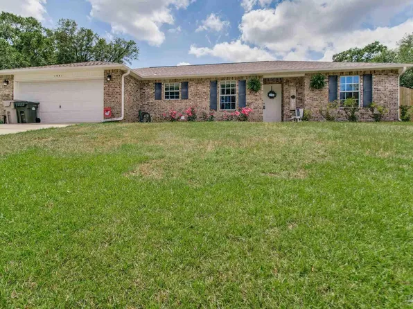 1441 Longbranch Dr, Cantonment, FL 32533