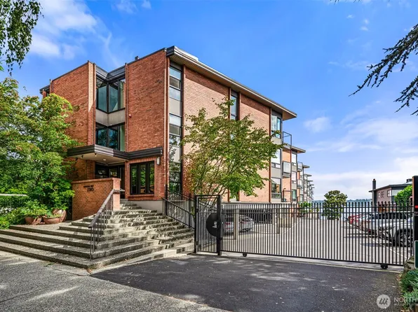 2360 43rd Avenue E #302, Seattle, WA 98112