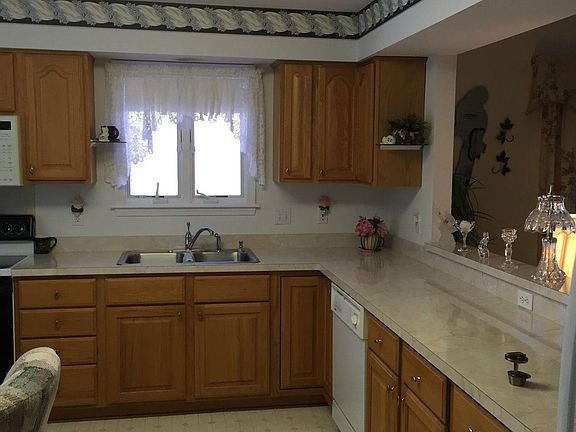 2nd image of 7356 Cross Creek Dr