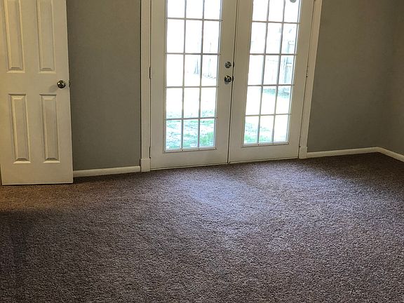 5th image of 9908 Alemeda Ct