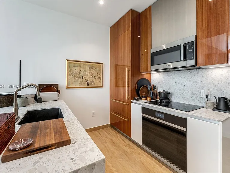 2655 S Bayshore Dr #807 — Photo 5