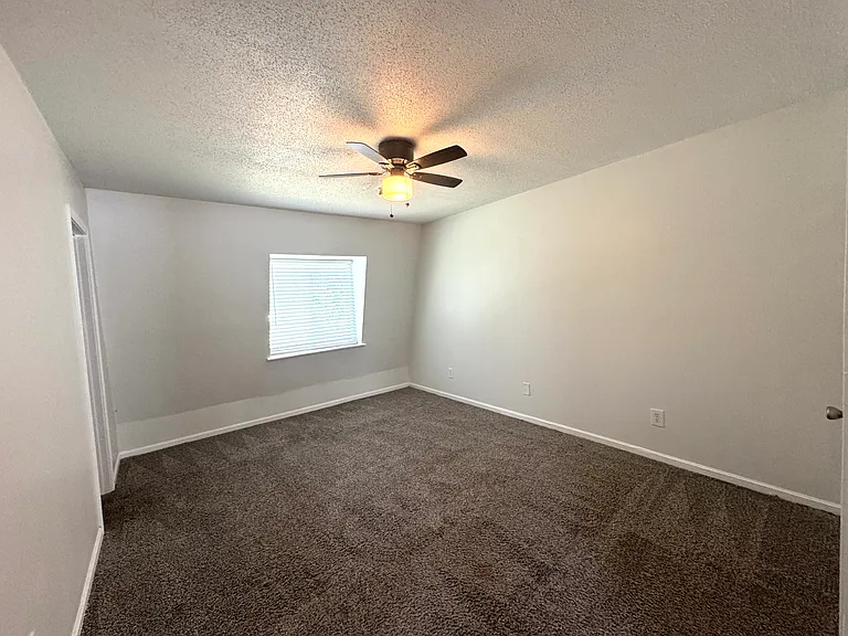 Piney Grove Townhomes — Photo 10