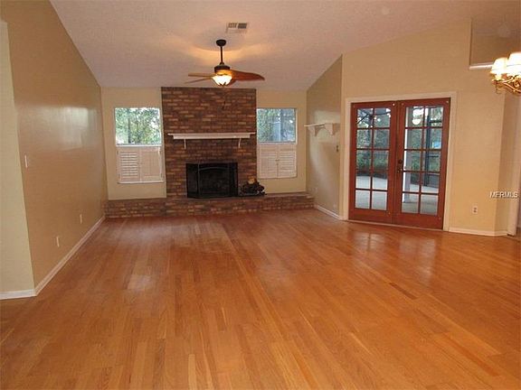2nd image of 508 Shumard Oaks Dr