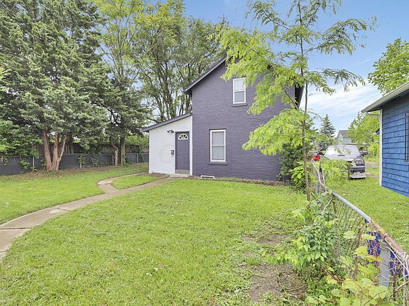 3rd image of 1125 Windsor Ave