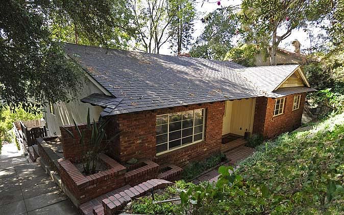 1st image of 431 Cherry Dr