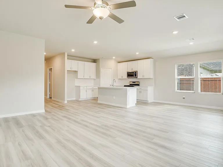 2305 Bellatrix Dr — Photo 22