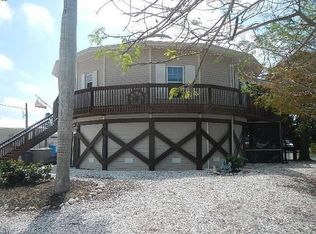 3907 Plumosa Dr, Saint James City, FL 33956