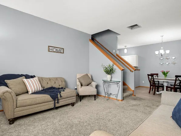 1572 Countryside Dr, Shakopee, MN 55379
