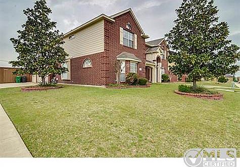 4th image of 213 Noble Ct