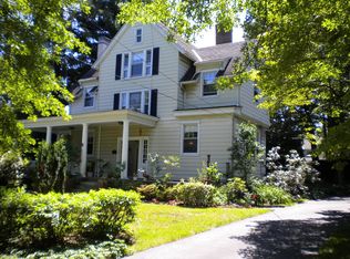 9 Bursley Pl, White Plains, NY 10605