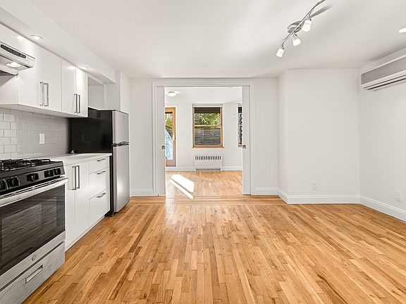 4th image of 132 Bergen St #1A