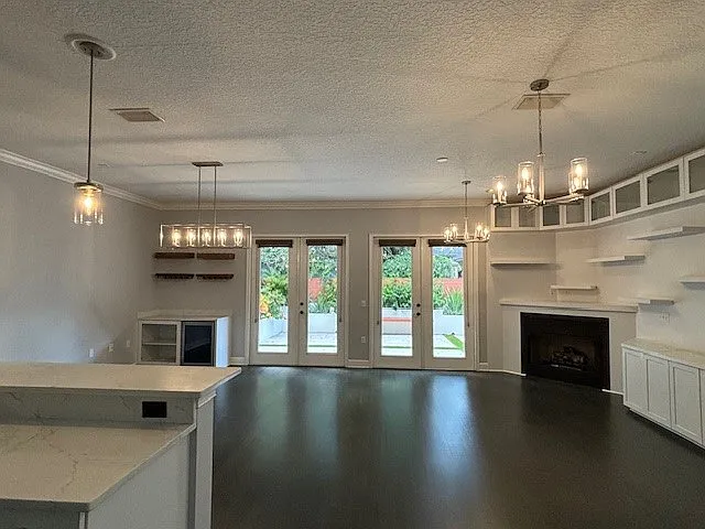 3106 W San Miguel St — Photo 2