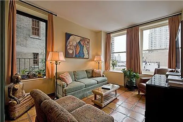 Sold by Isaacs Ganz Real Estate | media 11