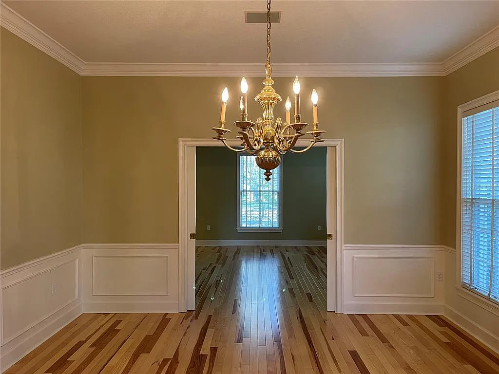 5 bed, 3.5 bath, 4085 sqft, $4,195 — Photo 4