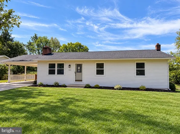 1422 Tuscawilla Dr, Charles Town, WV 25414