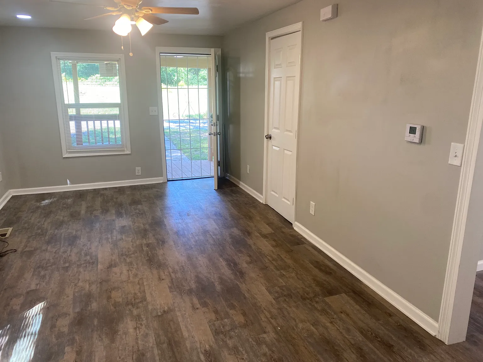 2 bed, 500 sqft, $900 — Photo 2