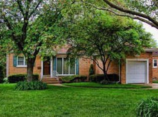 702 S I Oka Ave, Mount Prospect, IL