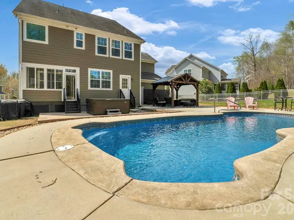 3729 Methodist Church Ln, Waxhaw, NC 28173