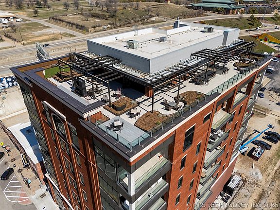 2nd image of 405 N Main St #7E