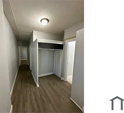 239 Claude St — Photo 19