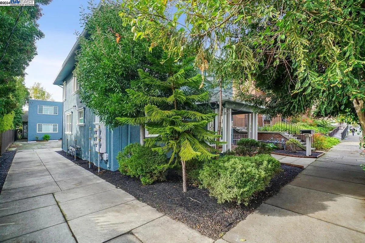 Building Photo - 3028 Colby St #D