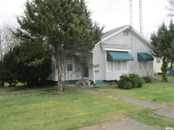 212 College St, Benton, IL 62812