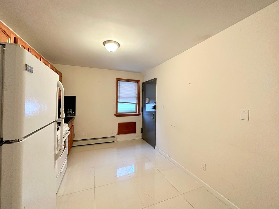 1st image of 14703 41st Ave #3A