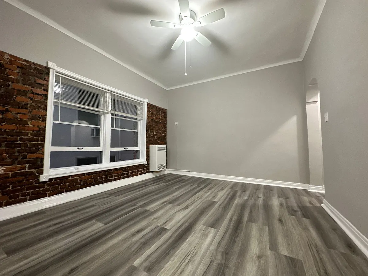 Building Photo - Edgemont