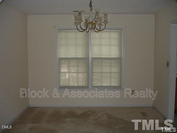 4th image of 311 Wax Myrtle Ct