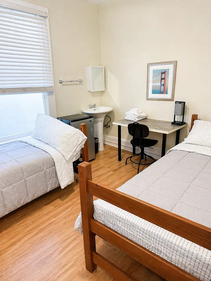 Limited-Time Promo! Furnished Rooms In Union Square Now Starting At $1,300! — Photo 4