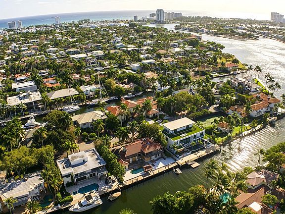 4th image of 625 Coral Way