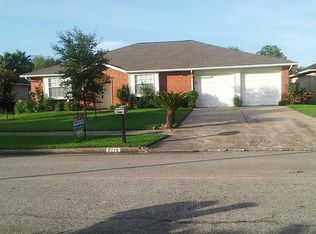 2719 Pilgrims Point Dr, Webster, TX 77598