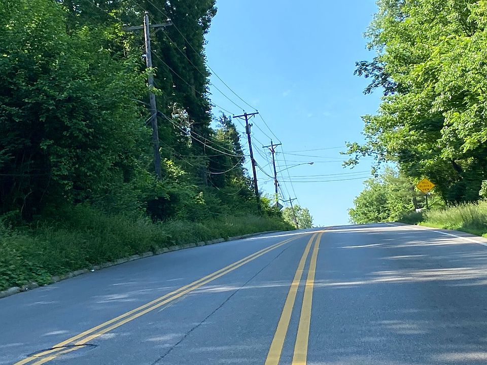 2nd image of 8822 Daly Rd