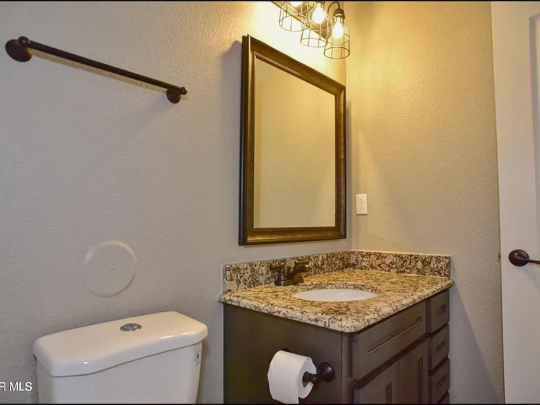 2120 Thomas Lackland St — Photo 25