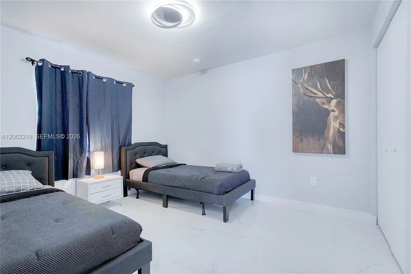 2 bed, 1000 sqft, $2,650 — Photo 2